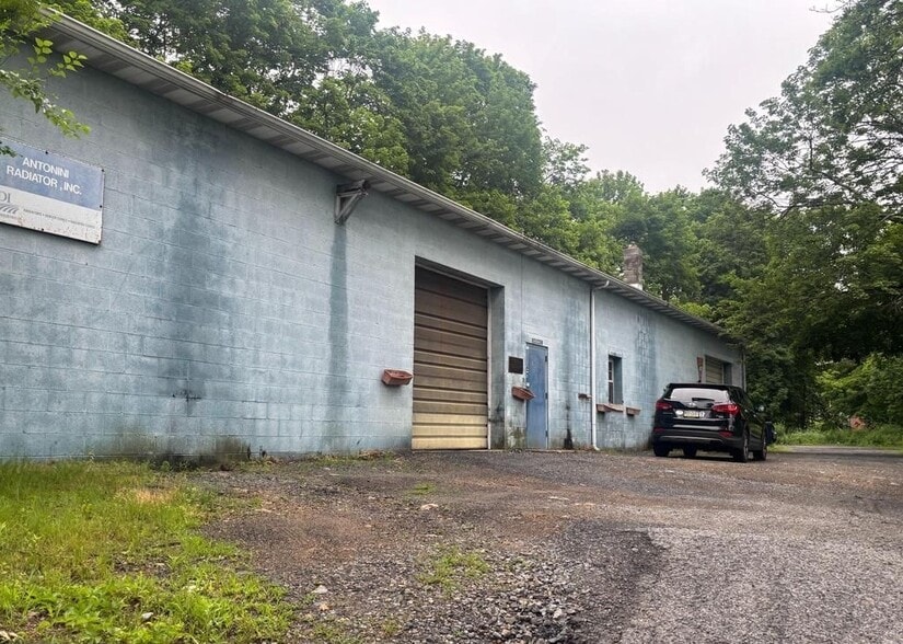 Primary Photo Of 325 E Railroad St, Pottsville Warehouse For Sale