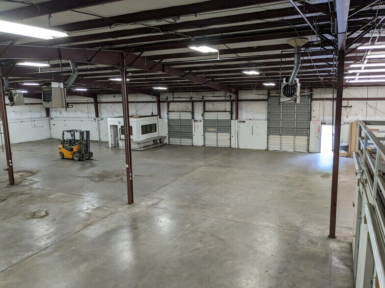 More Photos Of 5025 Old York Rd, Rock Hill Distribution For Lease