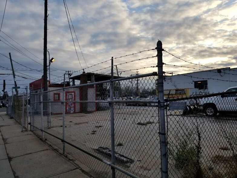 More Photos Of 691 Burnside Ave, Lawrence Land For Sale