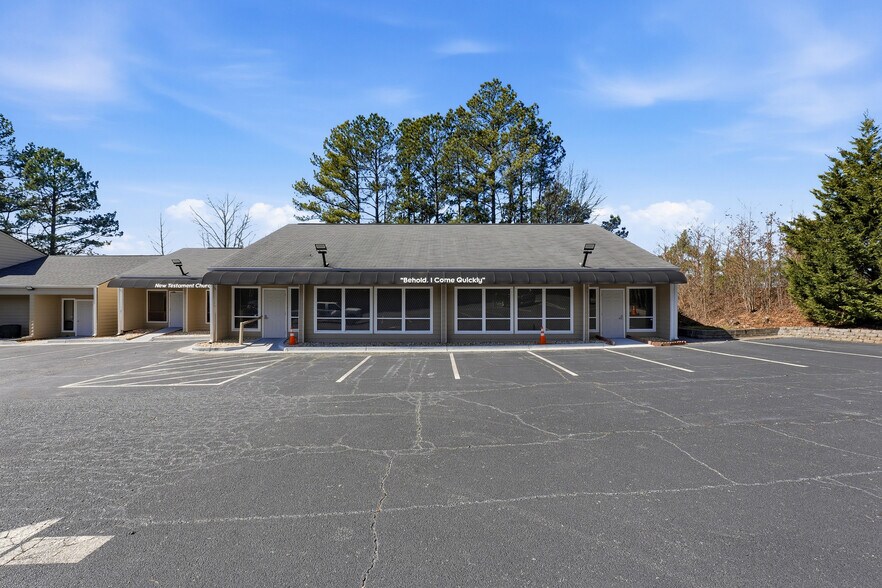 More Photos Of 415-421 W Pike St, Lawrenceville Office For Sale