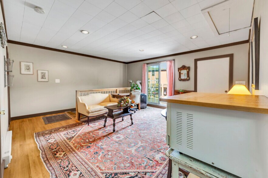 More Photos Of 1959 Old Route 17, Roscoe Storefront Retail Residential For Sale