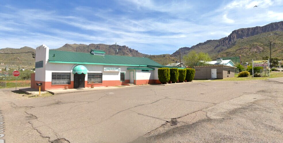 More Photos Of 701 S Belmont Ave, Superior Restaurant For Sale