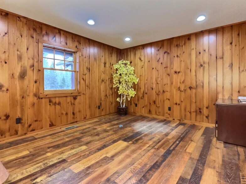 More Photos Of 5771 US Highway 45, Land O Lakes Office For Sale