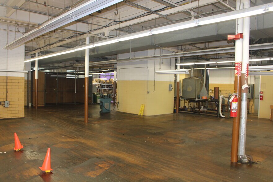 More Photos Of 735 Allens Ave, Providence Manufacturing For Lease