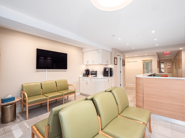 More Photos Of 132 E 76th St, New York Apartments For Sale