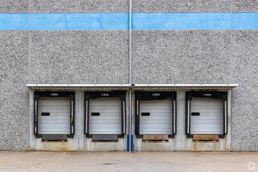 More Photos Of 2600 Main Street Extension, Sayreville Warehouse For Lease