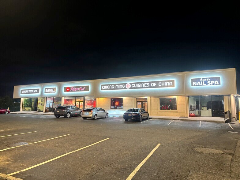More Photos Of 3300-3348 Jerusalem Ave, Wantagh Storefront For Lease