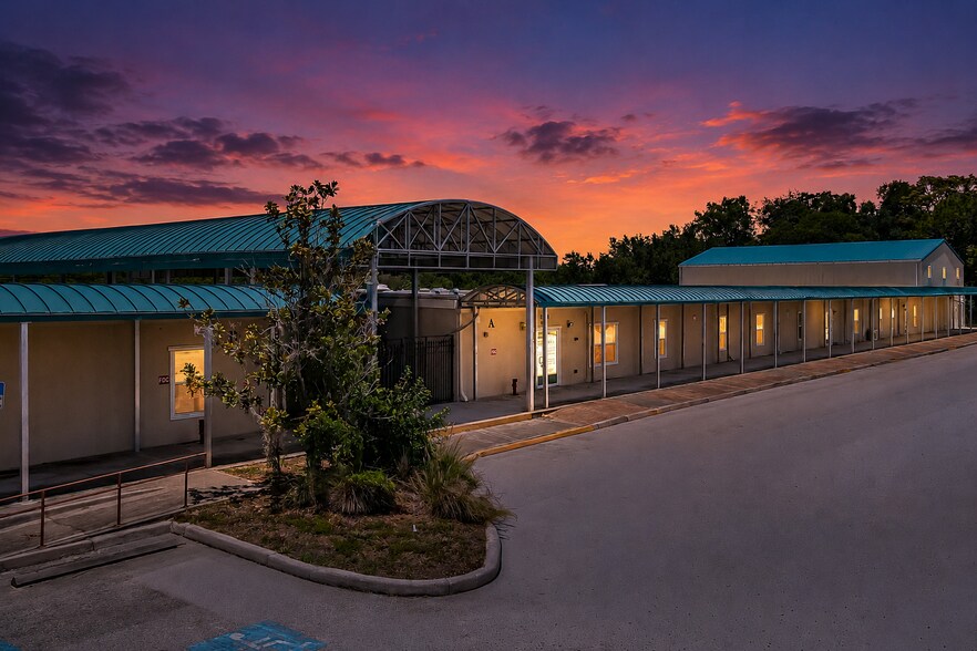 More Photos Of 11734 Jefferson Rd, Thonotosassa Schools For Sale
