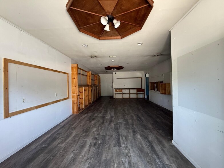 More Photos Of 63 E Bay Ave, Manahawkin Freestanding For Sale