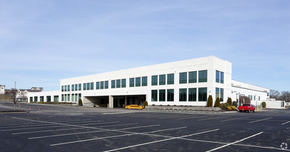 More Photos Of 100 Sockanosset Cross Rd, Cranston Office For Lease