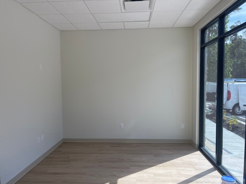 More Photos Of 3369 Argent Blvd, Ridgeland Office For Lease