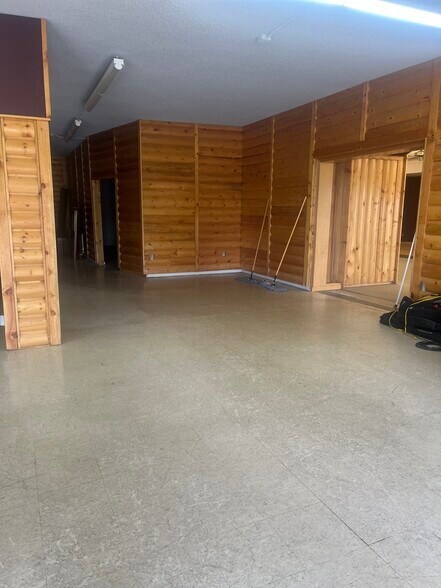 More Photos Of 4221 W Eisenhower Blvd, Loveland General Retail For Lease