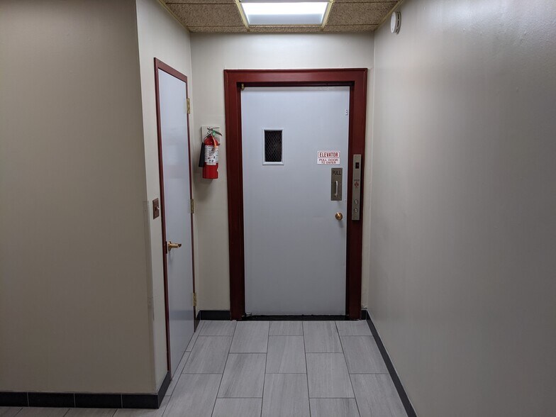 More Photos Of 53 N Park Ave, Rockville Centre Office For Lease