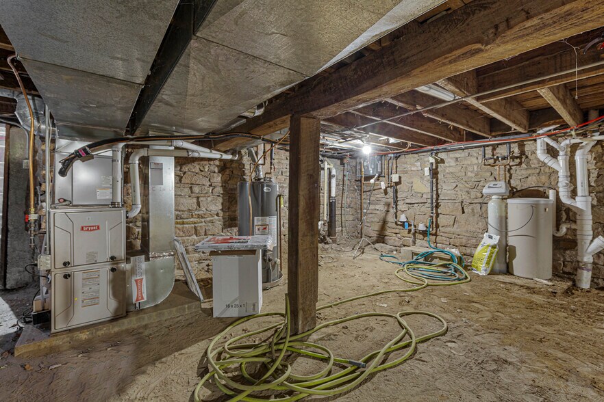 More Photos Of 106 N Main St, Le Sueur Office Residential For Sale