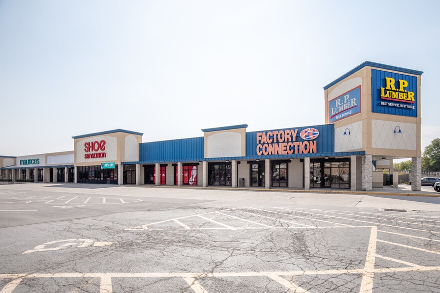 More Photos Of 5-79 The Plz, Troy Unknown For Lease