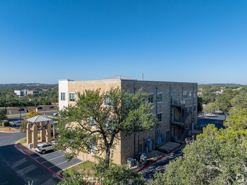 More Photos Of 11412 Bee Caves Rd, Austin Office For Lease