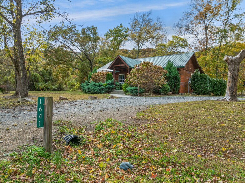 More Photos Of 1640-642 River Rd, Hot Springs Apartments For Sale