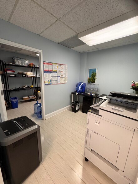 More Photos Of 438 N Frederick Ave, Gaithersburg Medical For Sale