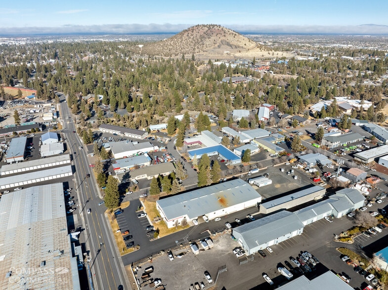 More Photos Of 110 SE 9th St, Bend Manufacturing For Lease