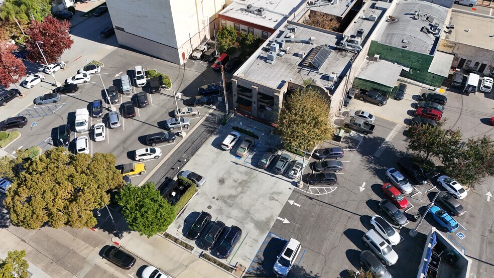 More Photos Of 152 N Glassell St, Orange Storefront Retail Office For Lease