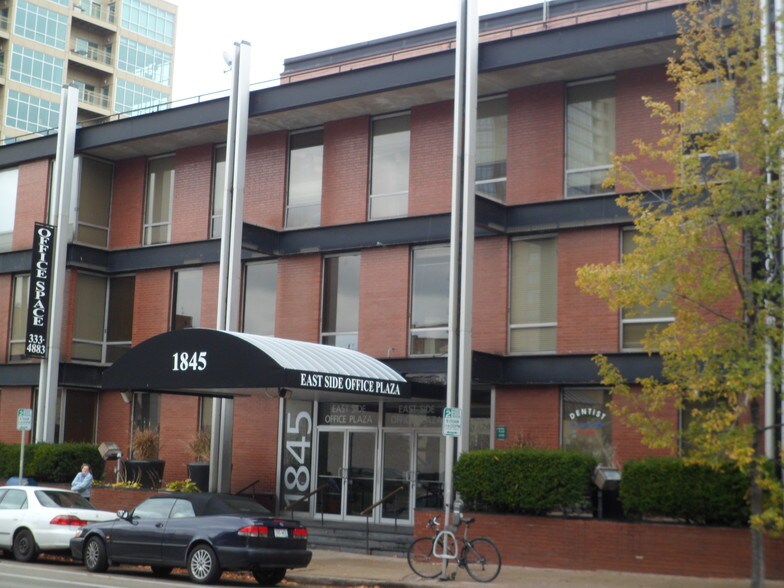 More Photos Of 1845 N Farwell Ave, Milwaukee Loft Creative Space For Lease