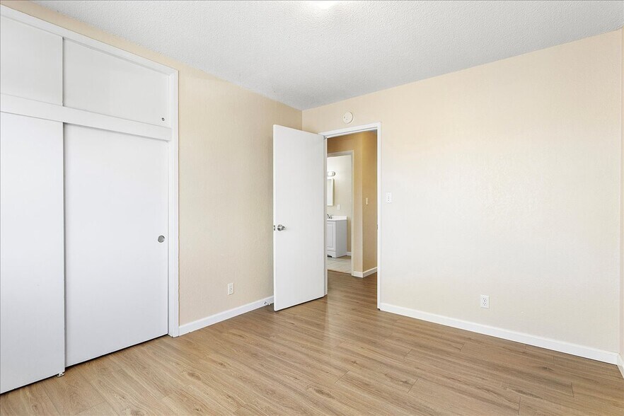 More Photos Of 2435 9th St, Berkeley Apartments For Sale