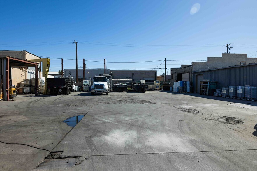 More Photos Of 1825-1841 E Jefferson St, Phoenix Warehouse For Sale