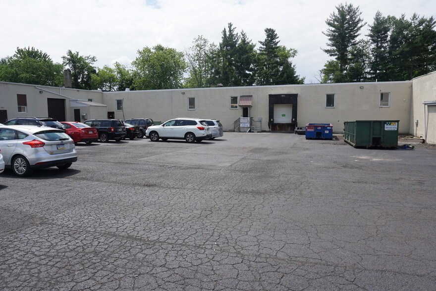 More Photos Of 505 Keystone Rd, Southampton Warehouse For Sale