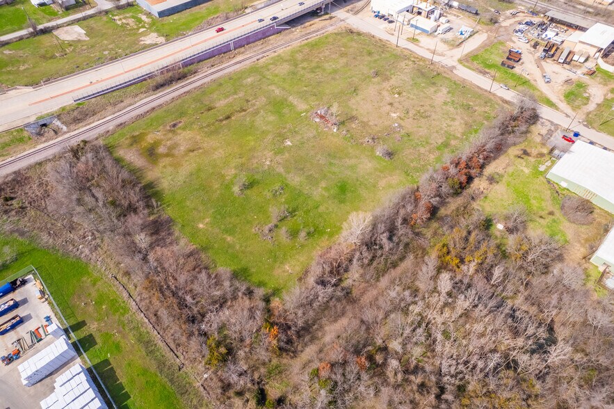 More Photos Of 500 E Grove St, Terrell Land For Sale