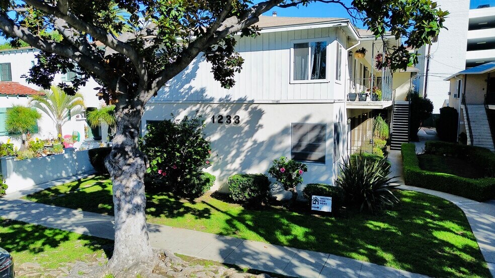 More Photos Of 1233 14th St, Santa Monica Apartments For Sale