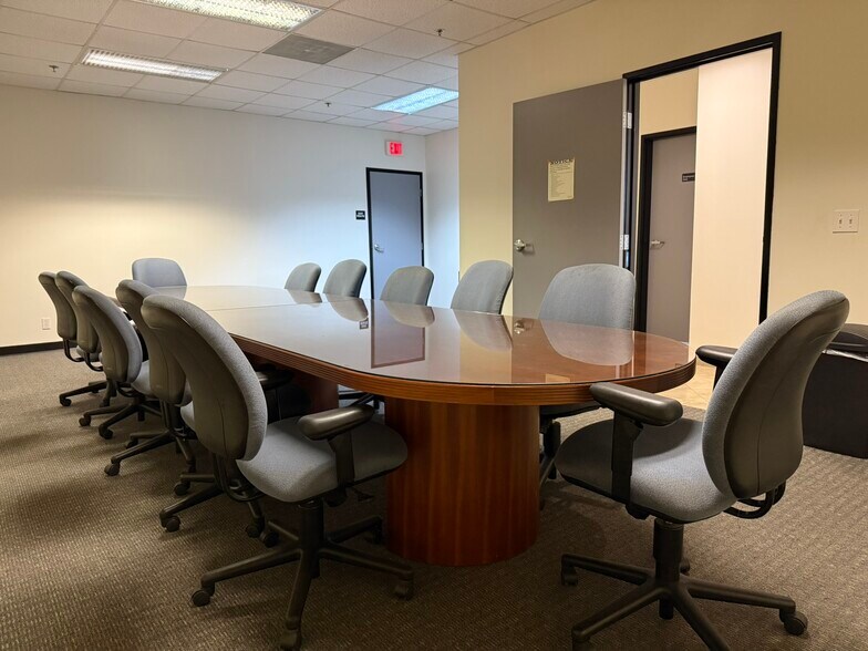 More Photos Of 17892- B Gothard St, Huntington Beach Manufacturing For Lease