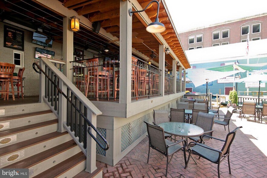 More Photos Of 121-125 E Piccadilly St, Winchester Restaurant For Sale