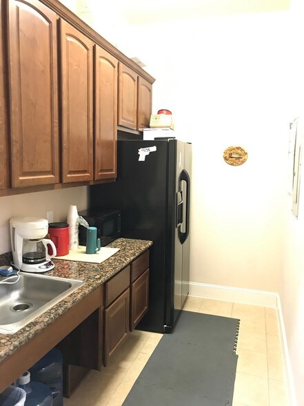 More Photos Of 1838 Snake River Rd, Katy Office Residential For Lease