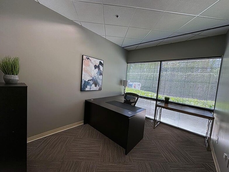 More Photos Of 250 International Pky, Lake Mary Office For Lease