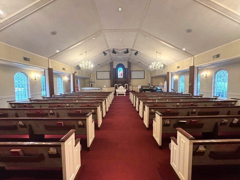 More Photos Of 847 New Hope Rd, Fayetteville Religious Facility For Sale