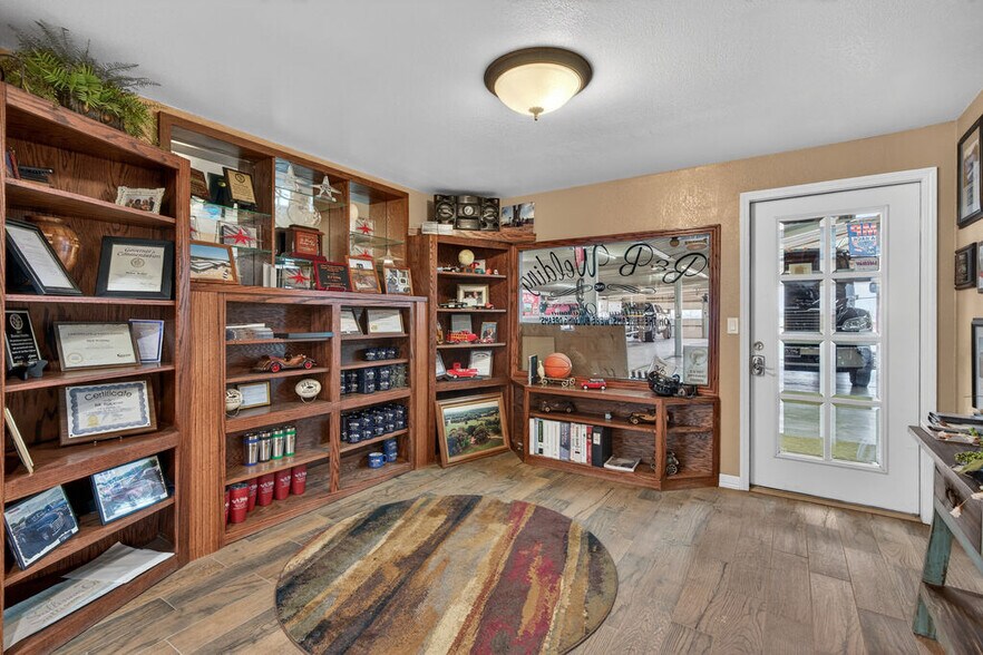 More Photos Of 464779 E 1070 Rd, Sallisaw Flex For Sale