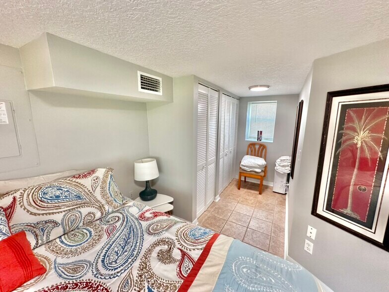 More Photos Of 511 N Ocean Shore Blvd, Flagler Beach Office Residential For Sale