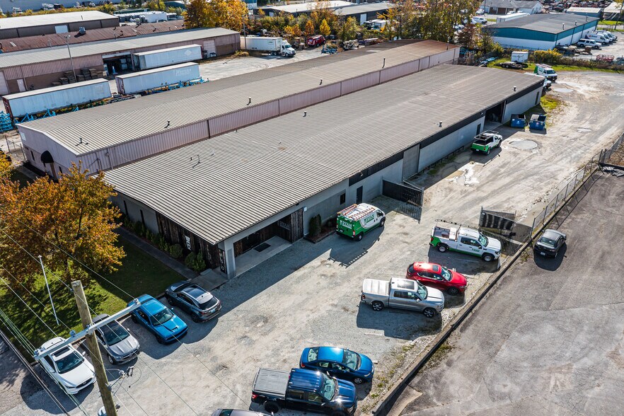 More Photos Of 450 Downes Ter, Louisville Warehouse For Sale