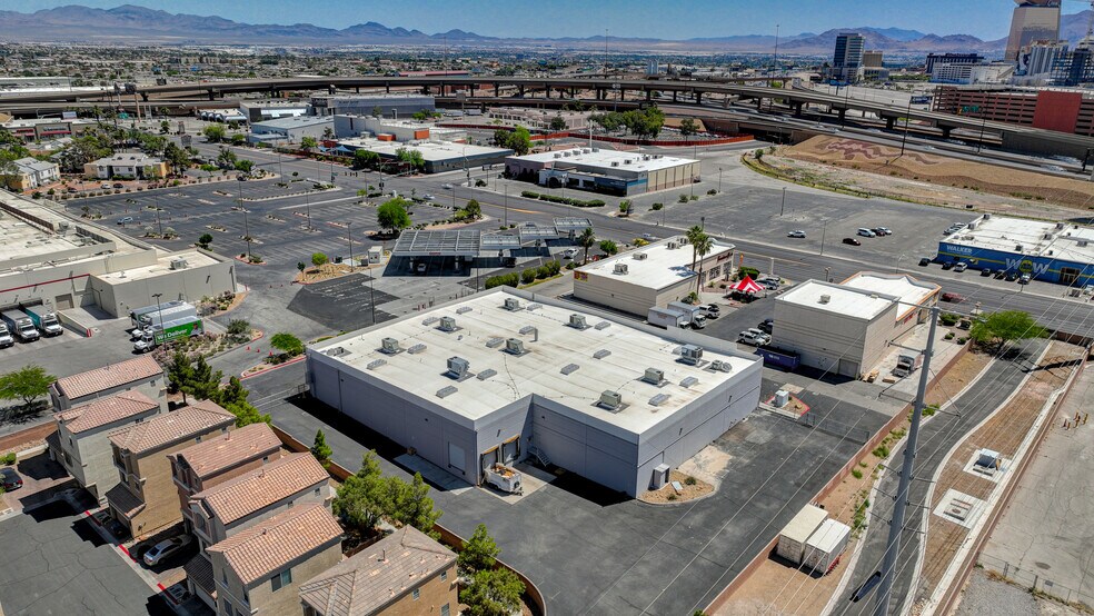 More Photos Of 270 S Martin Luther King Blvd, Las Vegas Distribution For Lease
