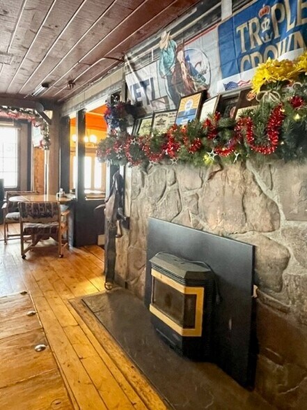 More Photos Of 5079 N AZ Highway 87, Strawberry Restaurant For Sale