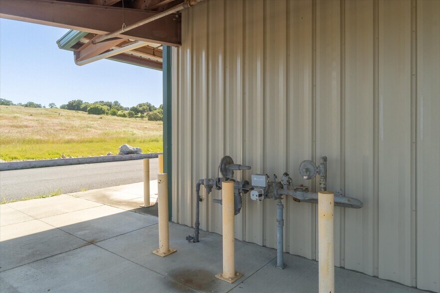 More Photos Of 320 George Reed Dr, San Andreas Manufacturing For Sale