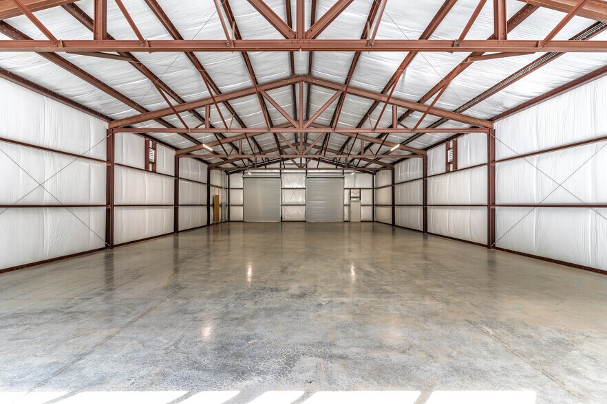 More Photos Of 8239 Gullatt Rd, Palmetto Industrial For Lease