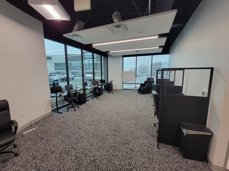 More Photos Of 1971 W 700 N, Lindon Office For Lease