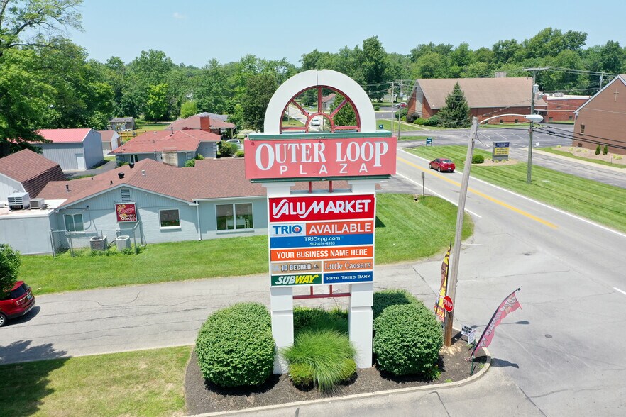 More Photos Of 7519 Outer Loop, Louisville Unknown For Lease