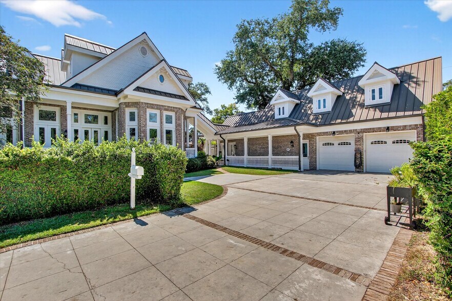 More Photos Of 1611 Glenn Swetman St, Biloxi Specialty For Sale