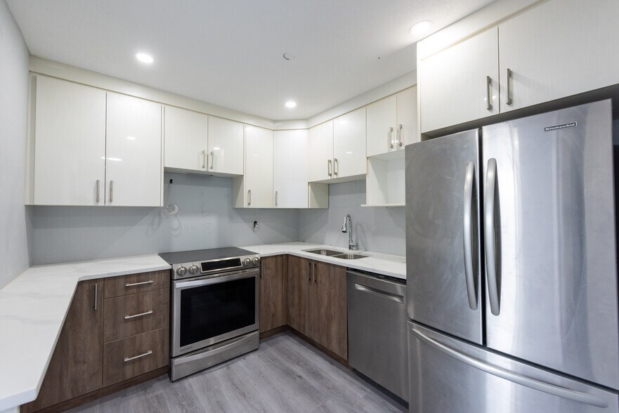 More Photos Of 808 Mcneill Rd NE, Calgary Apartments For Sale