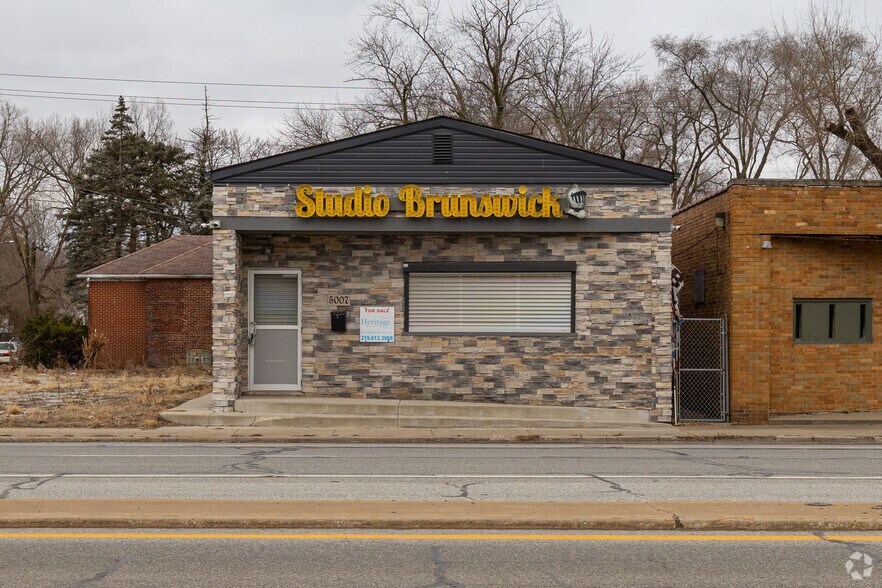 More Photos Of 5007 W 5th Ave, Gary Freestanding For Sale