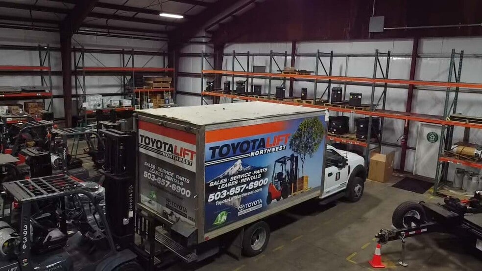 More Photos Of 160-270 Park Dr, Creswell Service For Sale