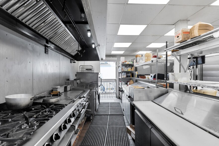 More Photos Of 4 Charles St, Key West Specialty For Lease