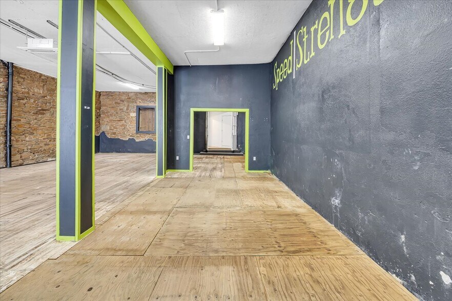 More Photos Of 134 N Washington St, Sonora Specialty For Sale
